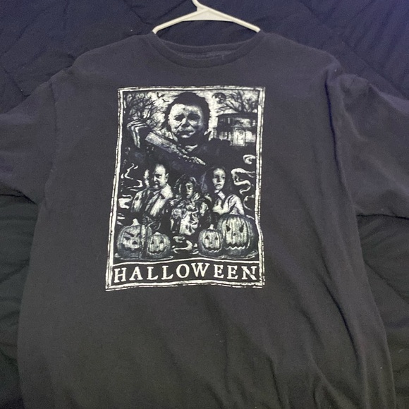 Halloween Graphic Tshirt - Picture 1 of 1